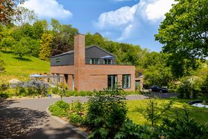 Slines Oak Road Woldingham